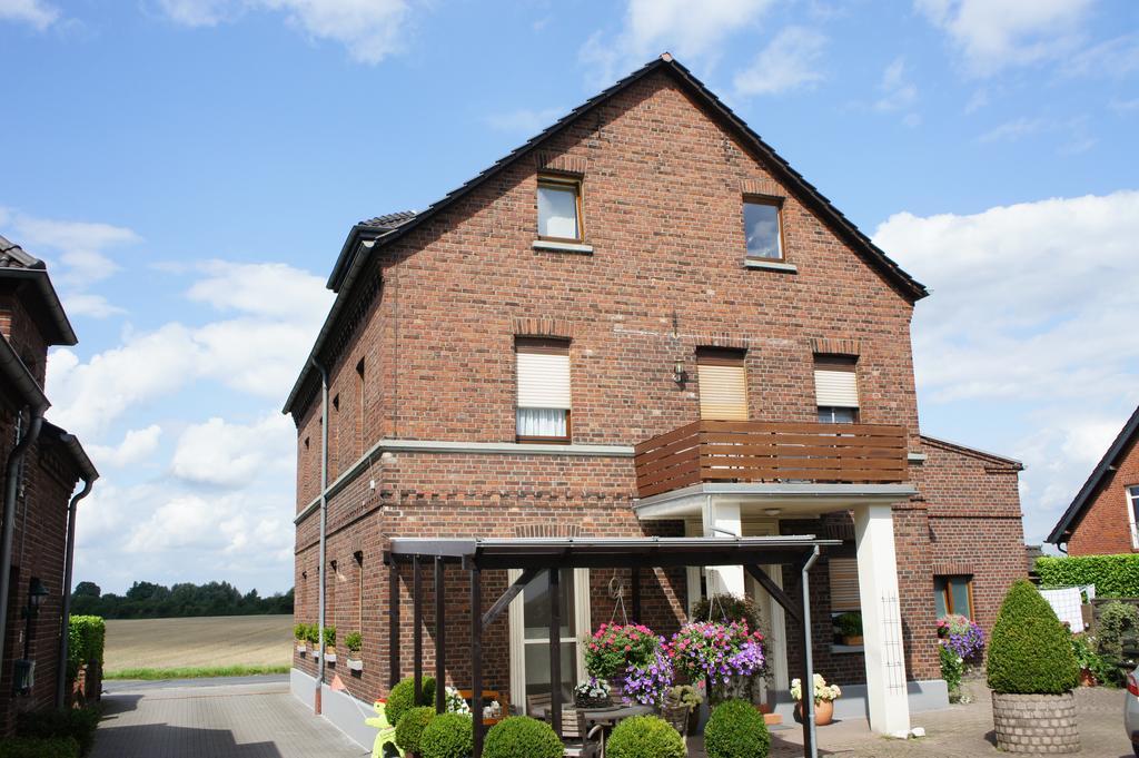 Ferienwohnung Poettershof Krefeld Room photo