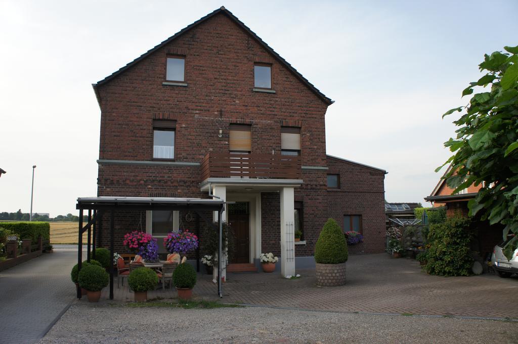 Ferienwohnung Poettershof Krefeld Room photo